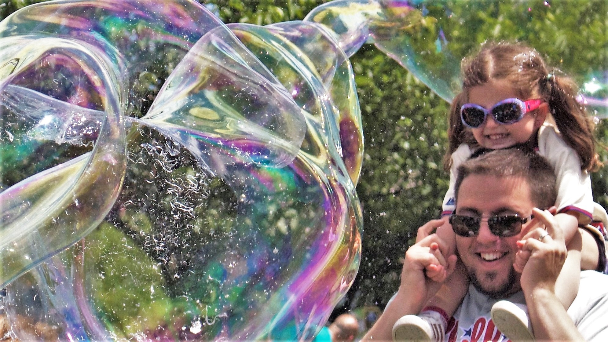 Make GIANT bubbles wi